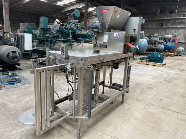 Cutler-Hammer Inc #310, automatic form fill & sea, 0.5/0.16 HP, (50) 3 lbs to 10 lbs bags/min., 1999 - Image 8