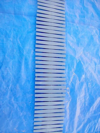 12" wide x 300' long, Plastic Conveyor Belt, (30) belt sections - Image 6
