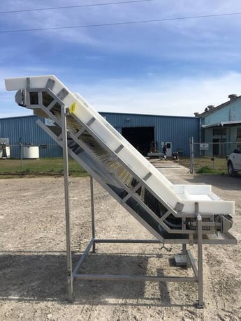 40" wide, Incline Conveyor, 1 HP, 38" wide plastic belt, 5" sidewalls, 36" Infeed elevation, 87" Discharge - Image 8