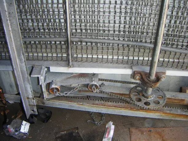 26" wide x 16' long, Stainless Steel Inclined Product Conveyor Section - Image 5