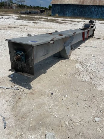 17.5' long, galvanized, 3 HP, 38" L x 17.5' width x 32" H Shipping, 200" Chute - Image 5