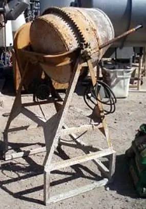 CF Gilco Gilson Concrete Mixer, Pulley ratio: 0.14. Driver pulley: 2 in. diameter Driven pulley: 1 ft. 2 in. - Image 4