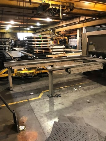 1/4" x 10' Cincinnati #250HS, Hydraulic Squaring Shear, 11 hold downs - Image 5