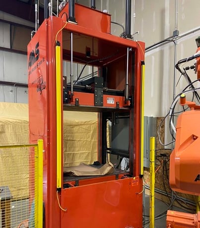 150 Ton, AMS, Double Action Molding Press, 5'10" daylight, 2017 - Image 1