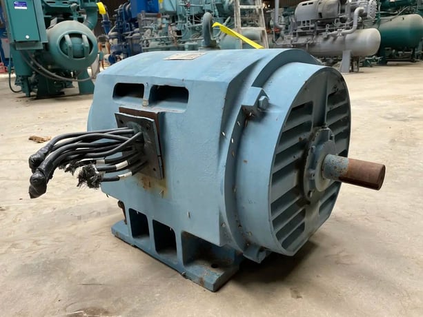 200 HP 3575 RPM Toshiba premium efficiency motor, Frame 444TS, DP, continuous duty, 230/460 Volts - Image 3