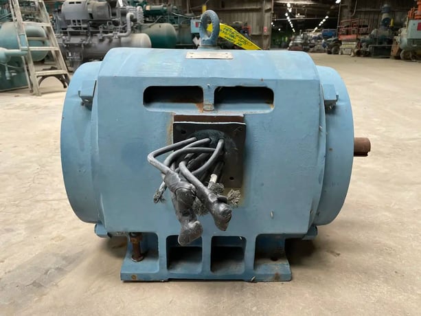 200 HP 3575 RPM Toshiba premium efficiency motor, Frame 444TS, DP, continuous duty, 230/460 Volts - Image 4