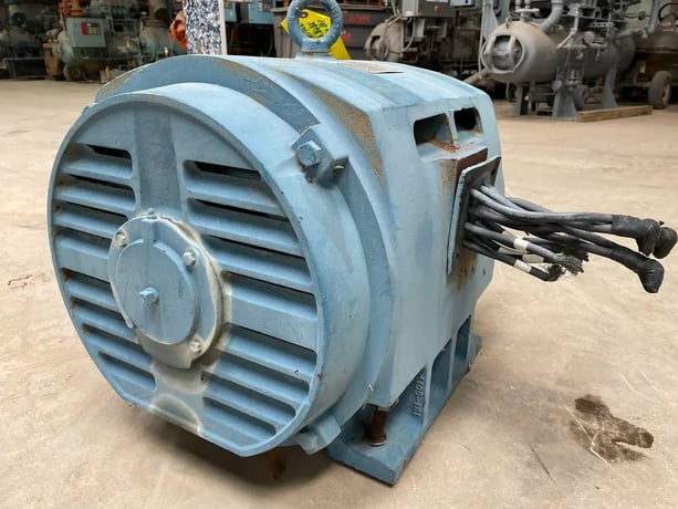 200 HP 3575 RPM Toshiba premium efficiency motor, Frame 444TS, DP, continuous duty, 230/460 Volts - Image 5