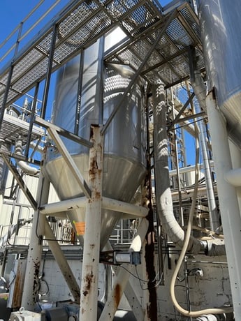 2500 gallon l & a stainles & A Stainless, 304 Stainless Steel tank, 6' dia. x 10' straight side, 5' cone - Image 5