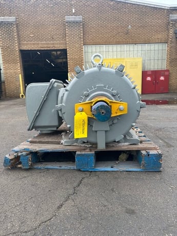 300 HP 1800 RPM Teco-Westinghouse, Frame 449T, TEFC, 50/60HZ, 380/460 Volts w/1HP Aux Fan - Image 2