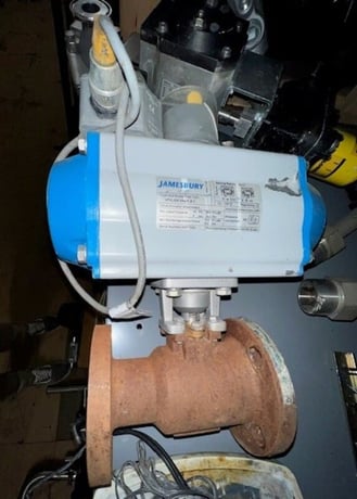 Jamesbury #VPVL300-SR4/5-B, Actuator w/ 1.5" Valve, 116 psi - Image 1