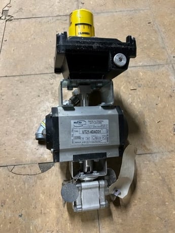 Max-Air Technology #UT21-4DAD31, Pneumatic Actuator w/ 1" Valve, 150 psi - Image 1