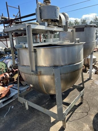 250 gallon Lee, Jacketed Mix Kettle, Stainless Steel, 52" diameter, 56" H, 90 psi @ 332 F jacket, 2" bottom - Image 2