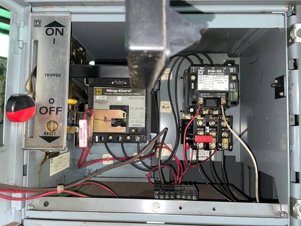 Square D, 3-section motor control c, 600 amps, 60 Hz, 3 phase - Image 9