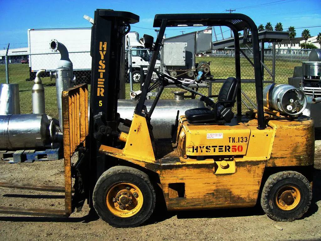 5000 lb. Hyster #H50XL, Propane Fork Truck, w/Side Shift, 15" load center, 6 deg back tilt - Image 3