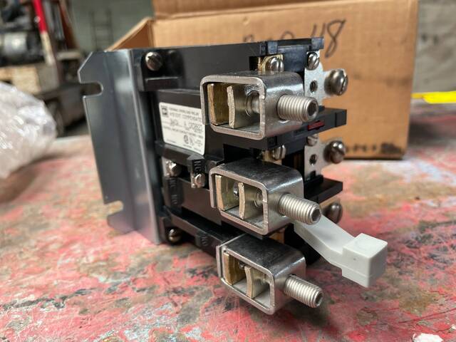 Cutler-Hammer #A, Overload Relay, Size 4, 3 poles - Image 5