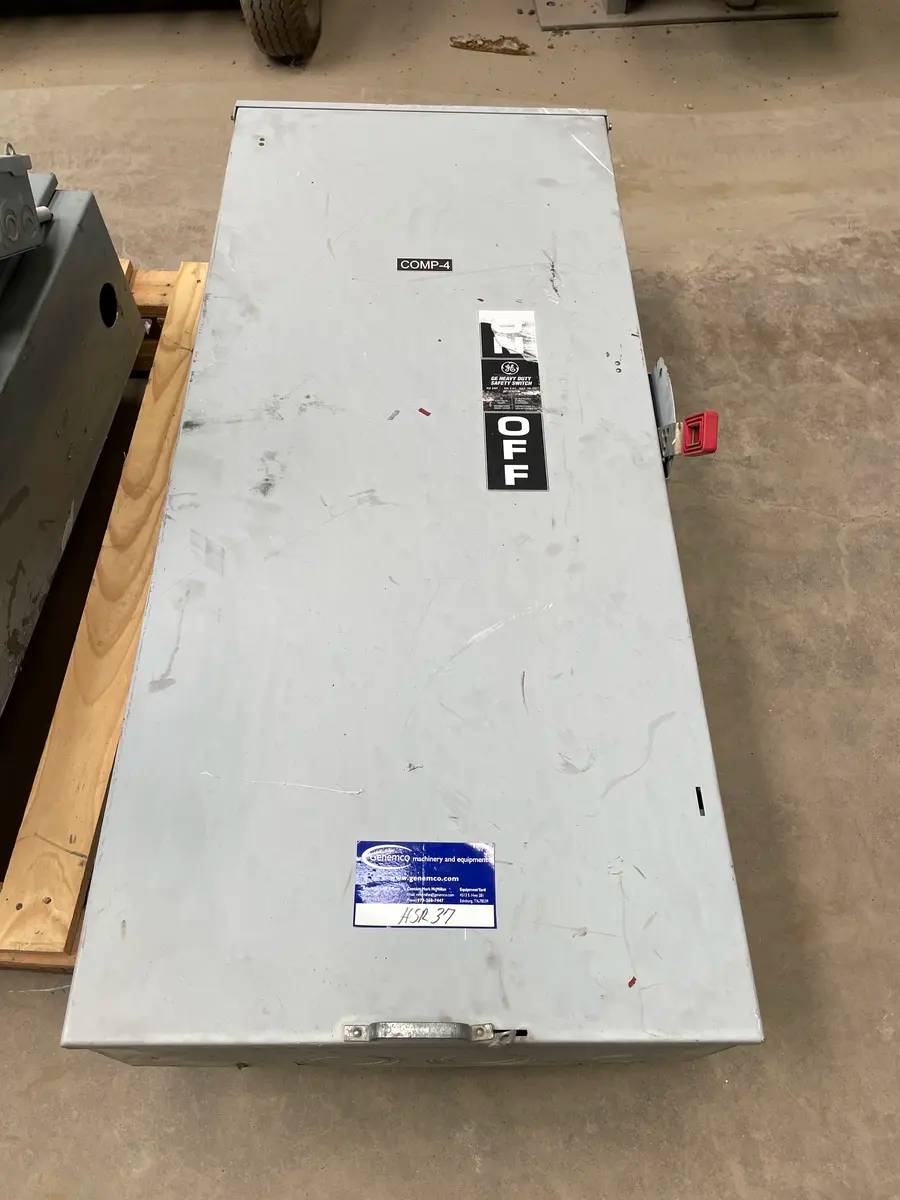 400 Amp. General Electric #TH3365R, Heavy Duty Safety Switch, 300 HP, 600 VAC, 250 VDC, 3 poles, 3 wires - Image 5