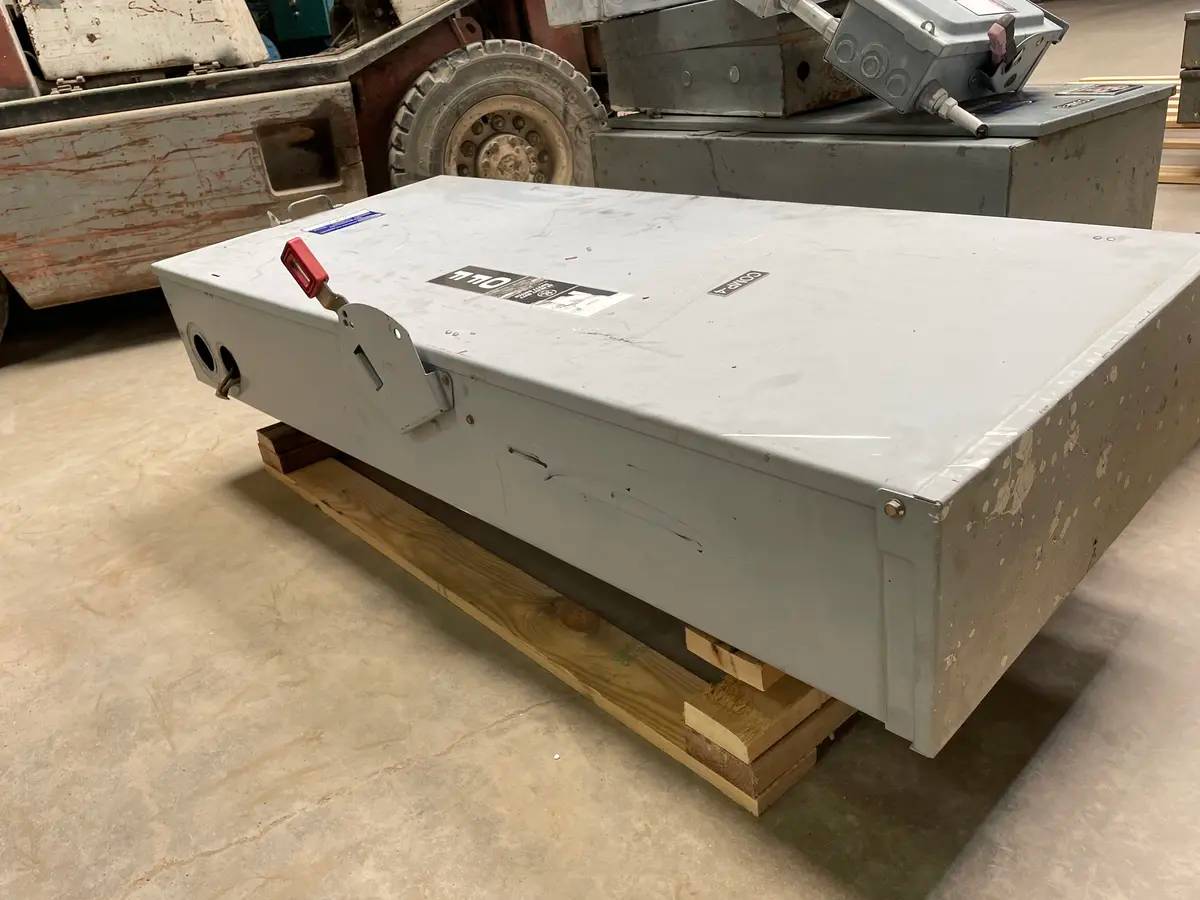 400 Amp. General Electric #TH3365R, Heavy Duty Safety Switch, 300 HP, 600 VAC, 250 VDC, 3 poles, 3 wires - Image 8