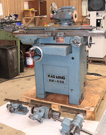 Kao Ming #KM-40S, universal tool & cutter grinder, tilting wheelhead, 1980 - Image 4