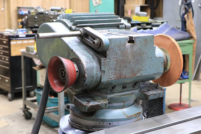 Kao Ming #KM-40S, universal tool & cutter grinder, tilting wheelhead, 1980 - Image 6