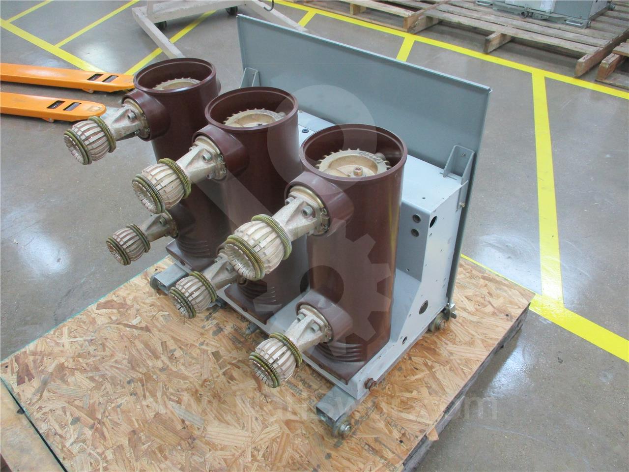 1200 Amps ABB Advac Aa3k1777xx1000p Model 3 (advac Model 3) 125 Volts DC Control - Image 3