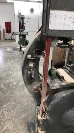 30" x 15" Tannewitz #PH, vertical band saw, 30" wheel diameter, 5 HP, 700 SFPM, 1.25" x 17' blade, S/N 16081 - Image 4