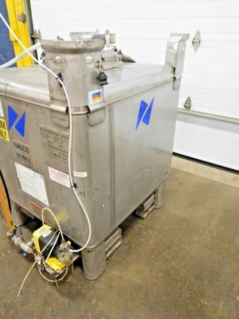 Nalco, Porta-feed System Tote, 200 gallon, 0.58 GPM, 16" manhole - Image 4