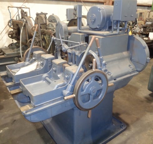 1/2" -2" Landis, 16T double head threader, 14" carriage travel, 5 HP - Image 2