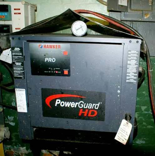 Hawker #PH3R-24-865, Power Guard Charger, Input 208/240/280 V, 3 phase, Output 48 V - Image 3