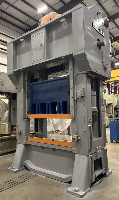 300 Ton, Minster #E2-300, 72" x36" table, 8" stroke, 36" Shut Height, 30-60 SPM, air clutch, 1981 - Image 6