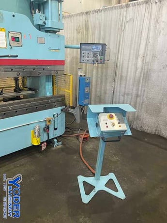 90 Ton, Cincinnati #90CBIIX6, hydraulic press brake, 8' overall, 78" between housing, 8" stroke, 15" open - Image 5