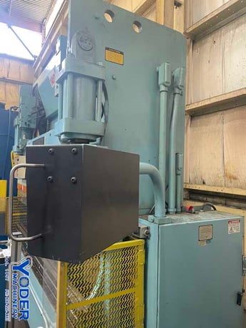 90 Ton, Cincinnati #90CBIIX6, hydraulic press brake, 8' overall, 78" between housing, 8" stroke, 15" open - Image 9