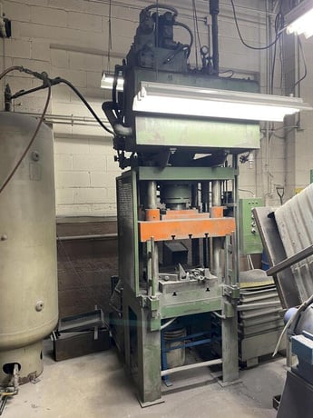 50 Ton, Hammond, 4-post hydraulic press w/top mounted hydraulic system, 20" x24" bolster - Image 1