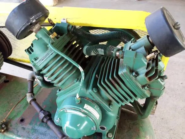 15 HP Champion #Centurion II, 2 Stage Air Compressor, 49 cfm, 175 psi, 120 gallon tank, 1745 RPM, 230/460 V - Image 9