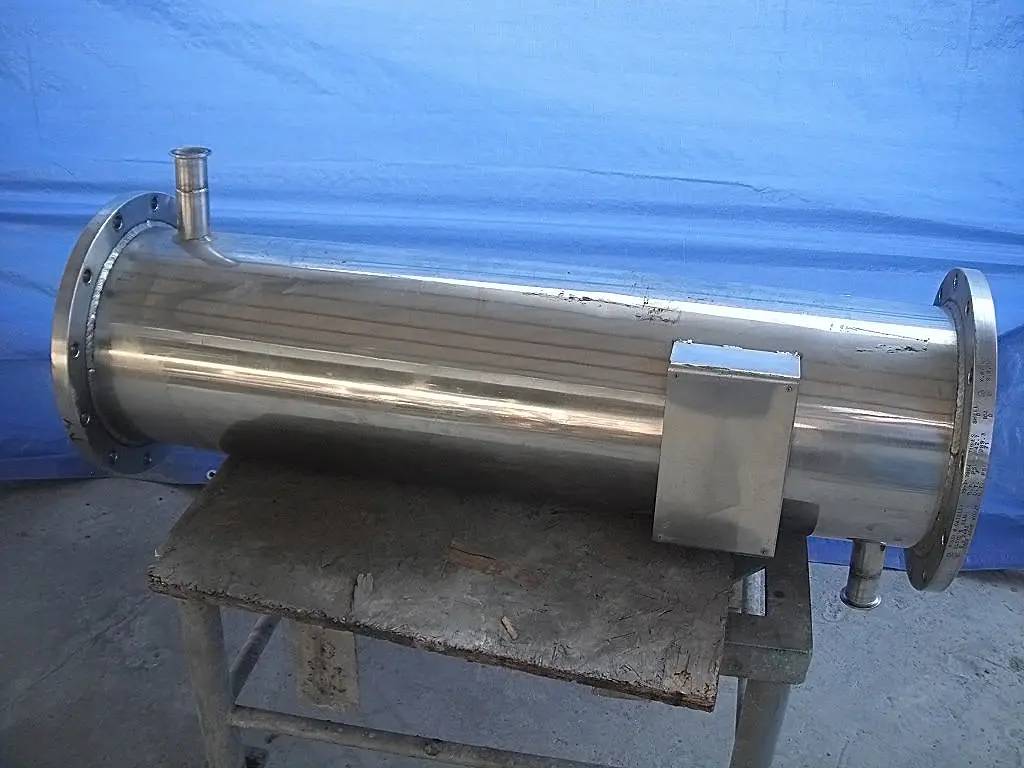 Rossi & Catelli, 25 gallon, Vacuum Chamber, 42 psi, 1" diameter w/ 4-1/2" diameter Flange inlet - Image 6