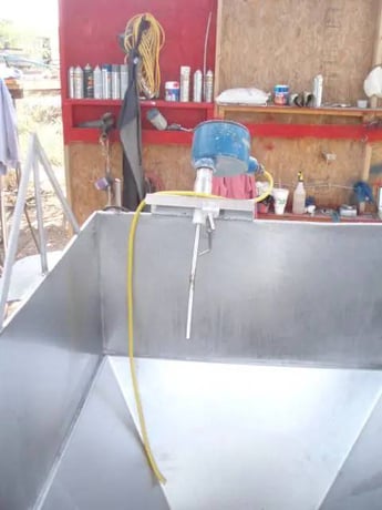 360 gallon APV, Dual APV Stainless Steel Feeding Hopper Tank with Pumps, 6' L x 3' width x 1' 6" H infeed - Image 7