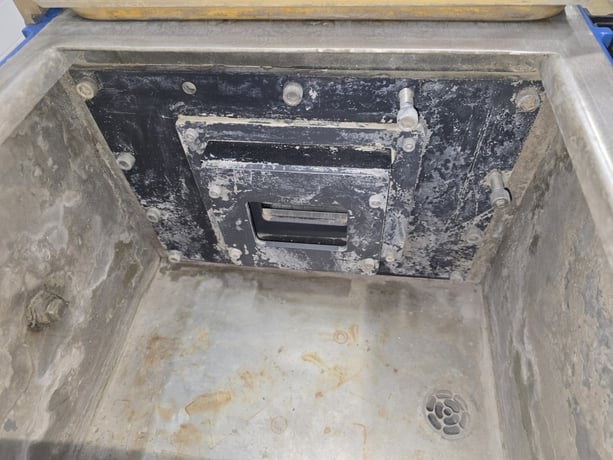 CDS #CVS121620, 16" width x 12" D, vacuum sizing tank, 2009 (2 available) - Image 3