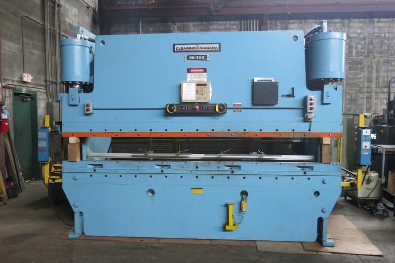 175 Ton, Clearing Niagara #HBM-175-10-12, CNC Hydraulic Press Brake, 12' overall, 1272" between housing, 1995 - Image 2