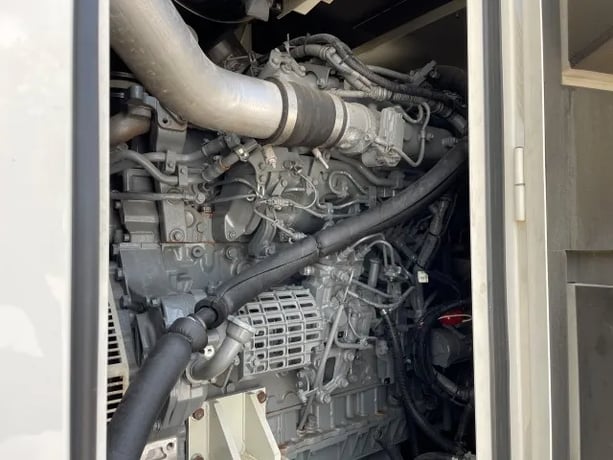 320 kW MultiQuip Whisperwatt DCA-400SSI4F3 Diesel Generator, 277/480 Volts, Trailer Mounted, 2021 - Image 4