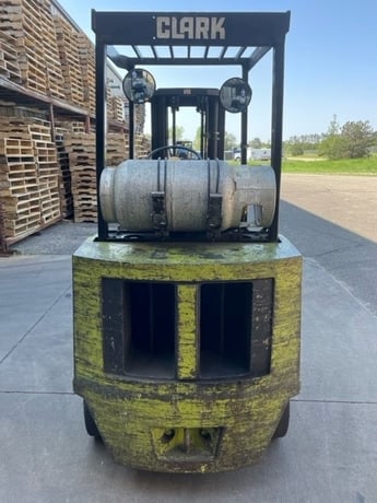 4500 lb. Clark #GCS25MB, Forklift, 6400 hours - Image 2