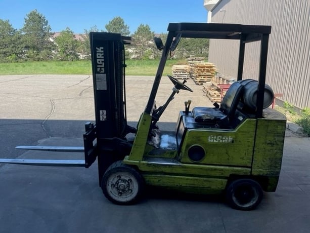 4500 lb. Clark #GCS25MB, Forklift, 6400 hours - Image 8