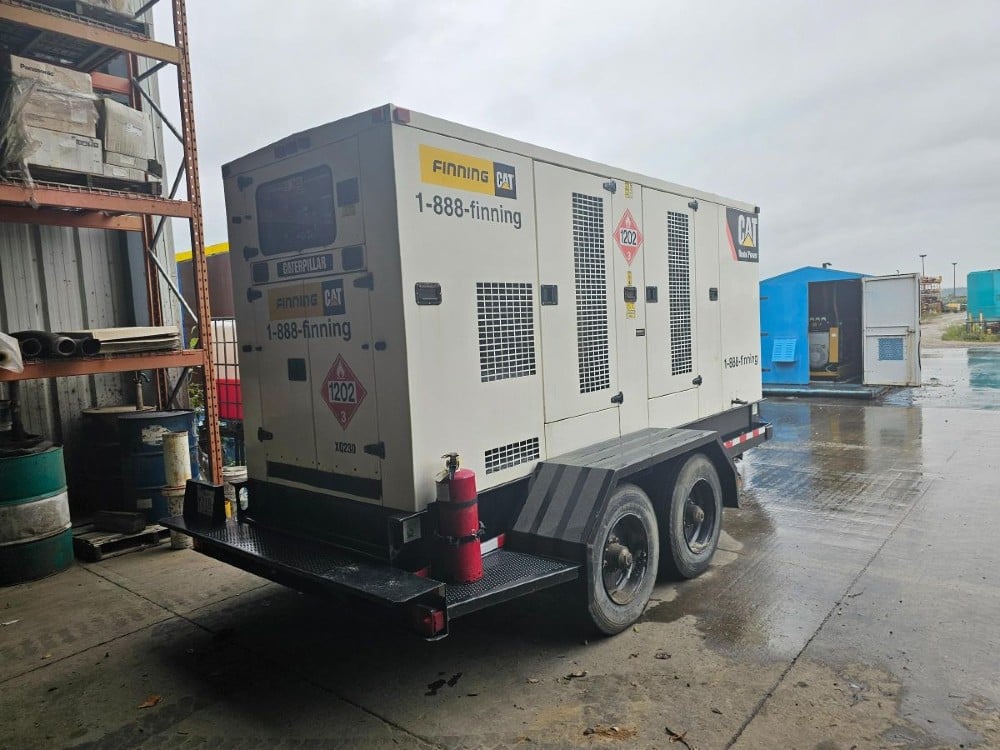 230 KW Caterpillar #XQ230, standby diesel generator, 347/600 Volts, 15986 hours, 2008 - Image 3