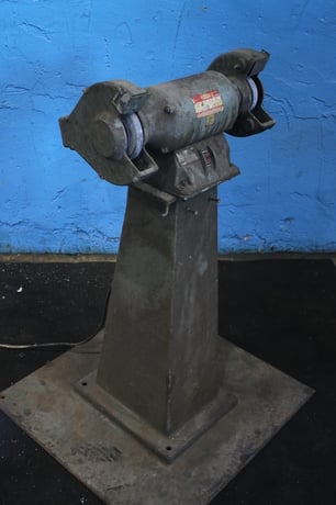 Dayton #1Z7075, double end grinder, 8" wheel diameter, 3/4 HP, #76588 - Image 3