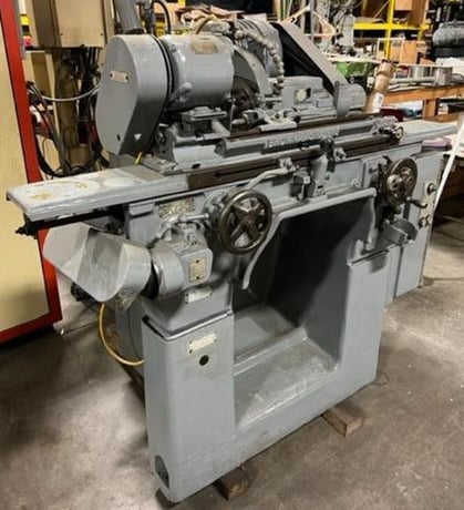 4" x 18" Brown & Sharpe #5, plain cylindrical grinder, power table traverse, automatic infeed & plunge, 1957 - Image 2