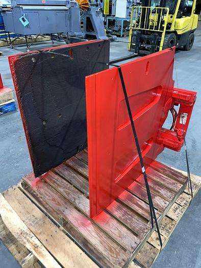 Bolzoni Auramo #LS14J7A, 2500 lb. capacity carton clamp, 48" width, 2300 psi, 2015 - Image 2