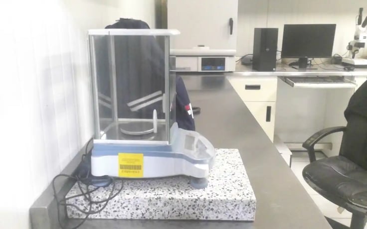 Thermo Fisher #AV114C, analytic balancer, S44501 - Image 1