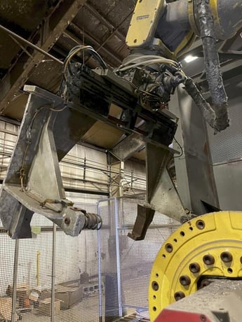 Eagle automated saw and knockout system, s/n 05027, with enclosure with light curtain, 2005 - Image 8
