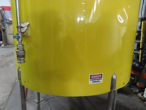 1000 gallon Vertical Stainless Steel tank, 62" dia. x 83" straight wall, flat top w/removable top doors - Image 2