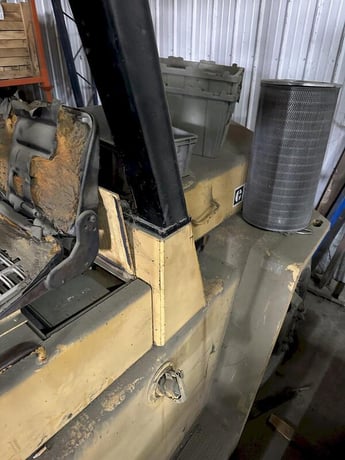 18000 lb. Caterpillar #V180B, forklift truck, 12.5' mast - Image 2