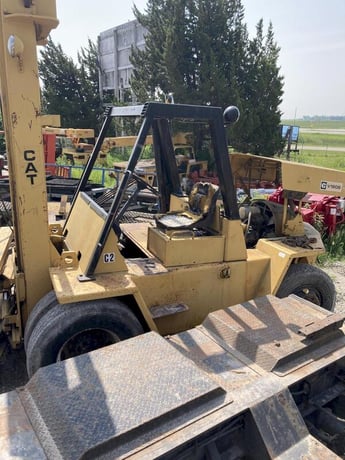 18000 lb. Caterpillar #V180B, forklift truck, 12.5' mast - Image 3