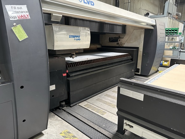 Lvd #Axel-3015L, 4000 watt, 60" x120" sheet, 124" X, 62" Y, 3" Z, 2004 - Image 2